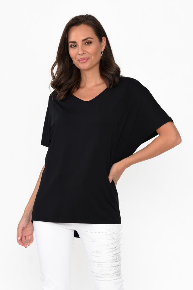 Ivy Black Micro Modal Swing Tee neckline_V Neck 